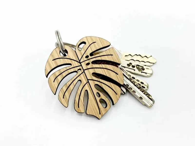 Monstera leaf pattern wooden key ring