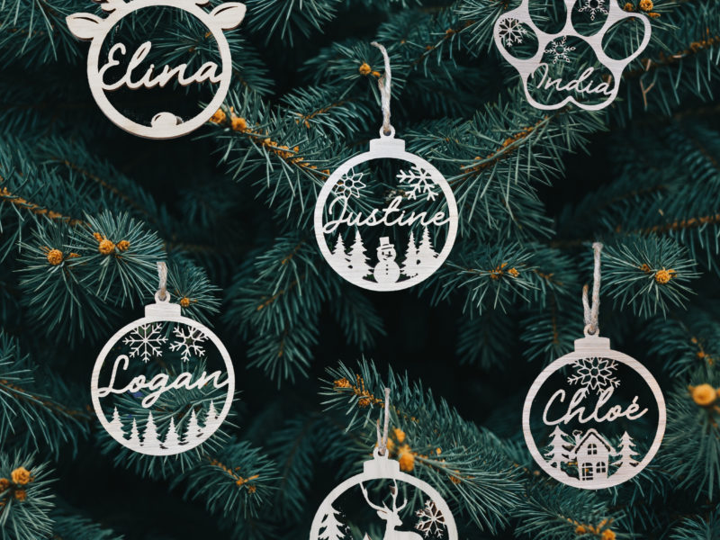 Boules de Noël en bois personnalisées